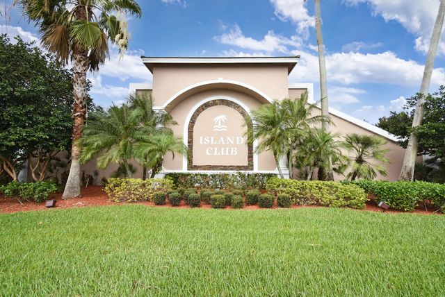 2675 Pyes Harbour, West Palm Beach, FL 33411