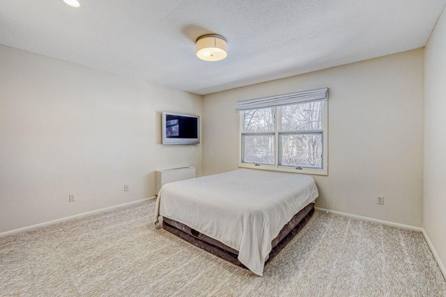 10113 34th Street W 342, Minnetonka, MN 55305
