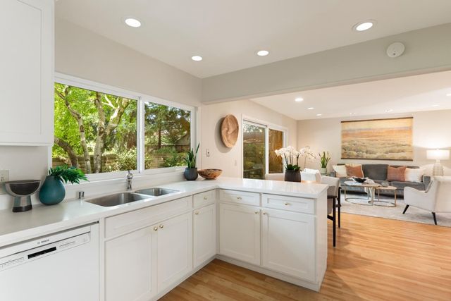1330 Johnson Street, Menlo Park, CA 94025