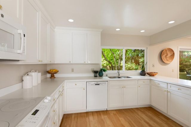 1330 Johnson Street, Menlo Park, CA 94025