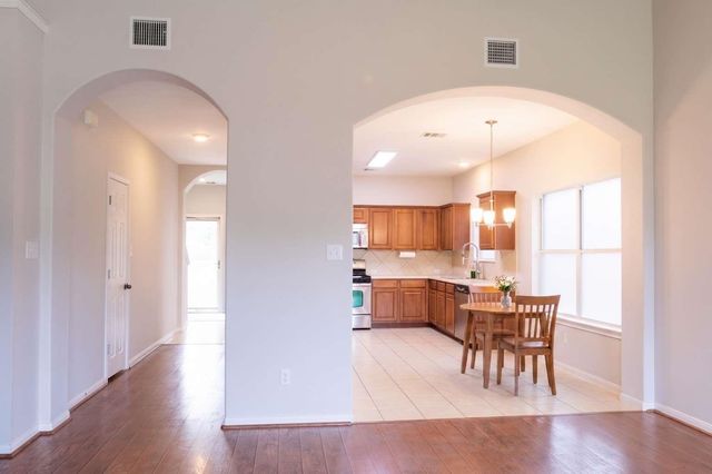 102 Buck Shot CT, Bastrop, TX 78602