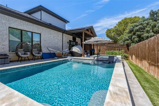 2080 Holt Way, Grapevine, TX 76051