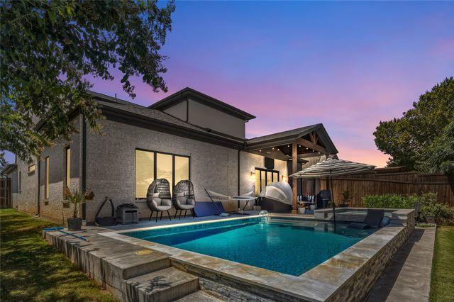 2080 Holt Way, Grapevine, TX 76051