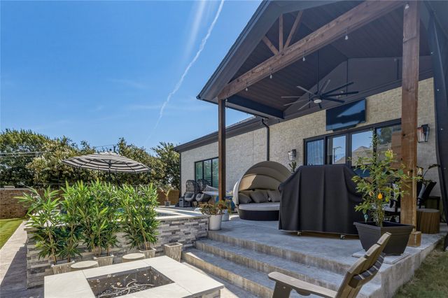 2080 Holt Way, Grapevine, TX 76051