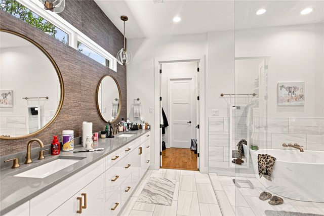 2080 Holt Way, Grapevine, TX 76051