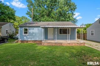 8 DOUGLAS Court, Springfield, IL 62704