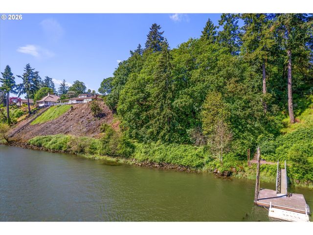 River Cliffs Dr, St Helens, OR 97051
