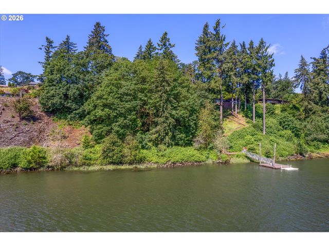 River Cliffs Dr, St Helens, OR 97051