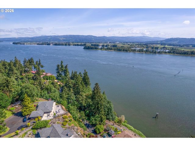 River Cliffs Dr, St Helens, OR 97051