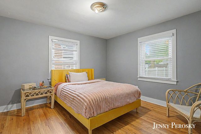 1044 Breton Road Se, East Grand Rapids, MI 49506