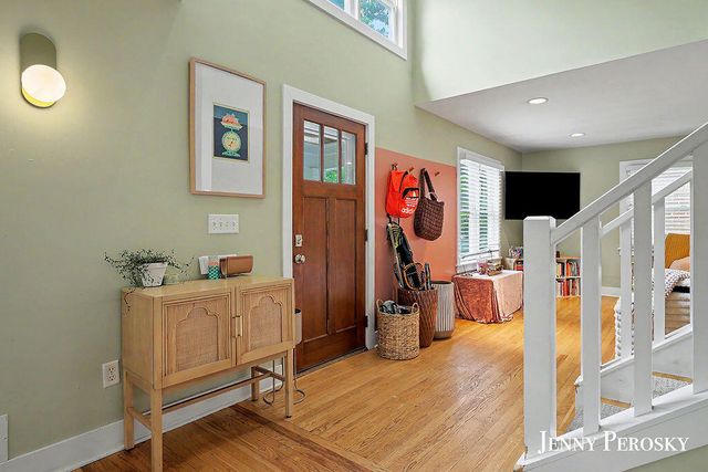 1044 Breton Road Se, East Grand Rapids, MI 49506