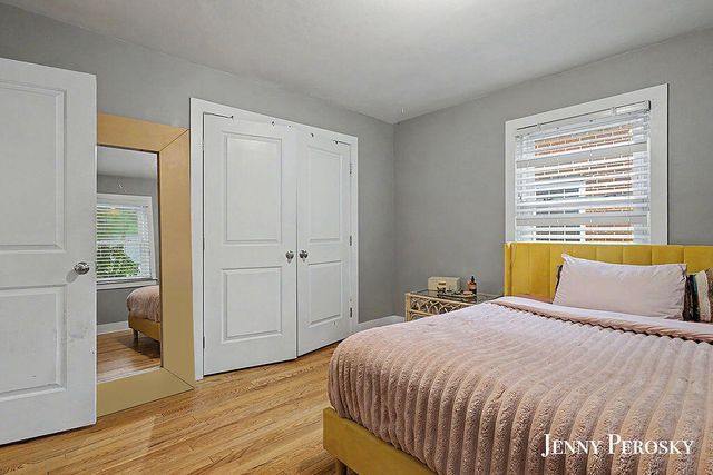 1044 Breton Road Se, East Grand Rapids, MI 49506