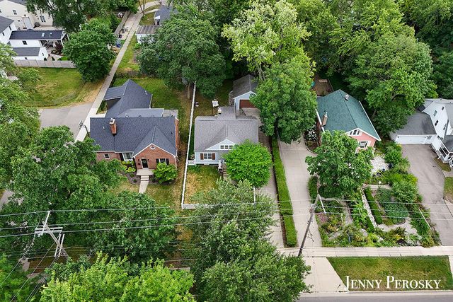 1044 Breton Road Se, East Grand Rapids, MI 49506