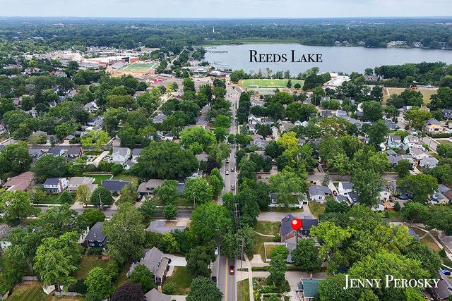 1044 Breton Road Se, East Grand Rapids, MI 49506