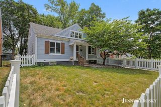 1044 Breton Road Se, East Grand Rapids, MI 49506