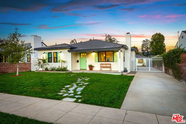 1008 N Catalina Street, Burbank, CA 91505