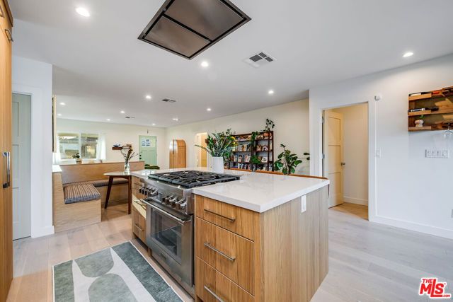 1008 N Catalina Street, Burbank, CA 91505