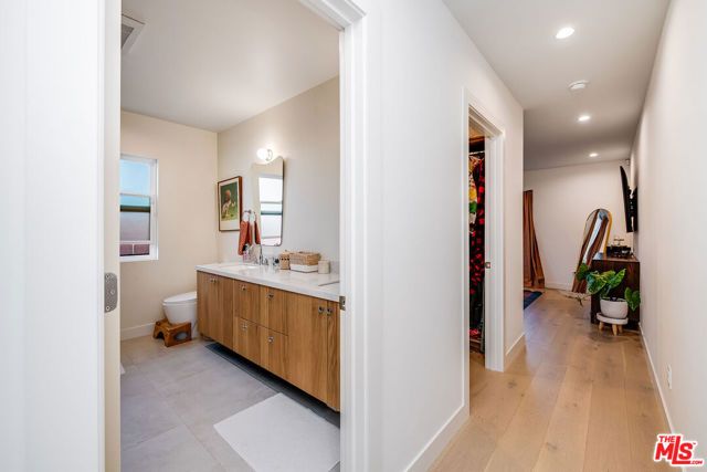 1008 N Catalina Street, Burbank, CA 91505