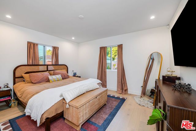 1008 N Catalina Street, Burbank, CA 91505