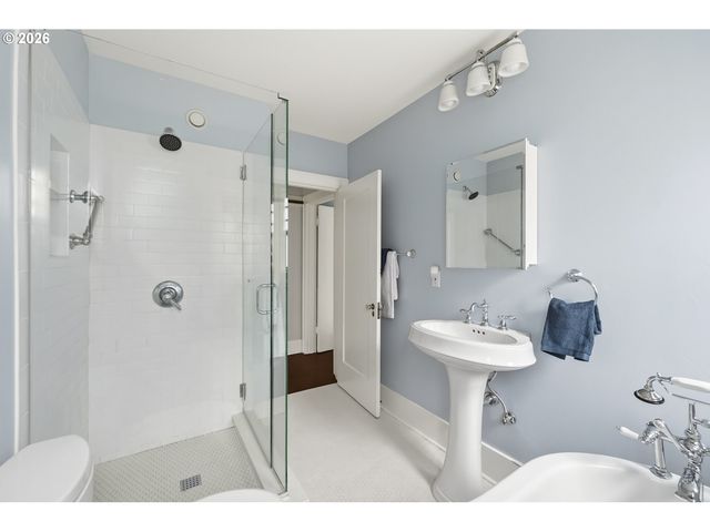 3343 Ne 11TH Ave, Portland, OR 97212