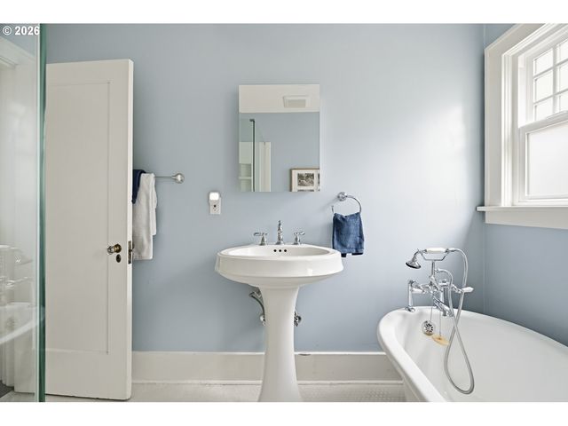 3343 Ne 11TH Ave, Portland, OR 97212