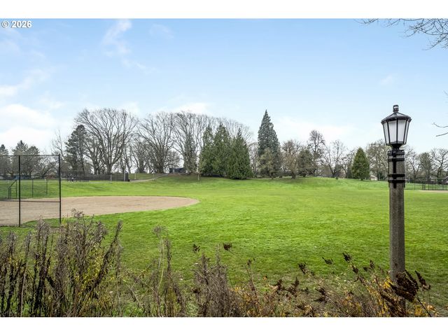 3343 Ne 11TH Ave, Portland, OR 97212