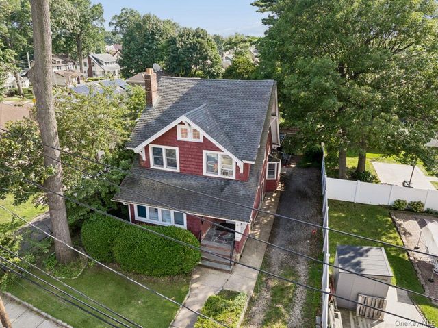 6 Forest Avenue, Valley Stream, NY 11581