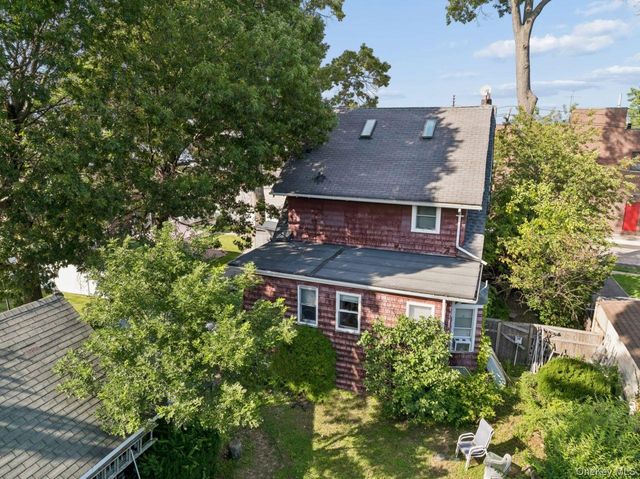 6 Forest Avenue, Valley Stream, NY 11581