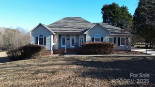 137 N Shore Drive, Cherryville, NC 28021