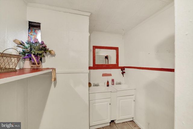 920 WHITMORE AVE, Baltimore, MD 21216