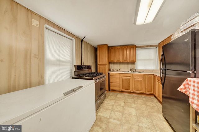 920 WHITMORE AVE, Baltimore, MD 21216