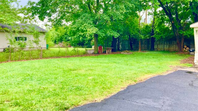 207 Village Road, Hinsdale, IL 60521