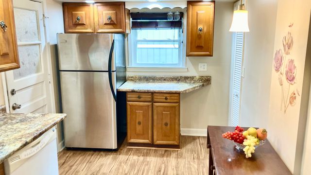 207 Village Road, Hinsdale, IL 60521