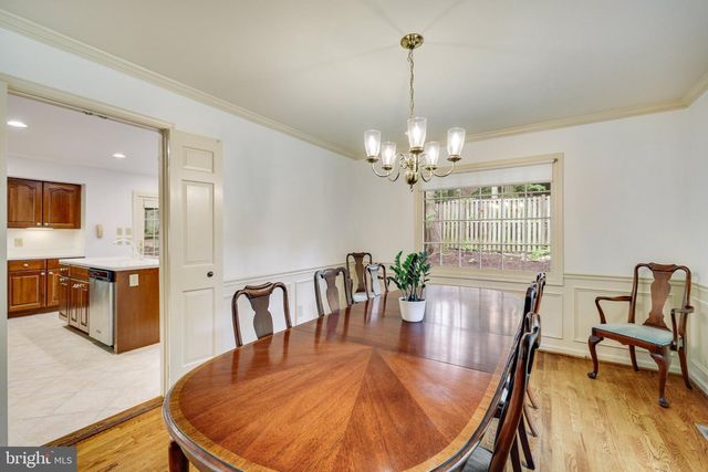 1427 LAUREL RD, Vienna, VA 22182