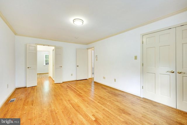 1427 LAUREL RD, Vienna, VA 22182