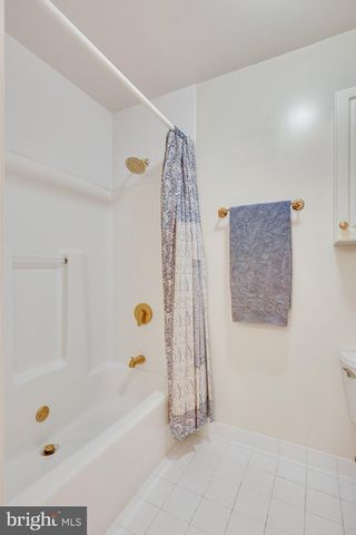 1427 LAUREL RD, Vienna, VA 22182
