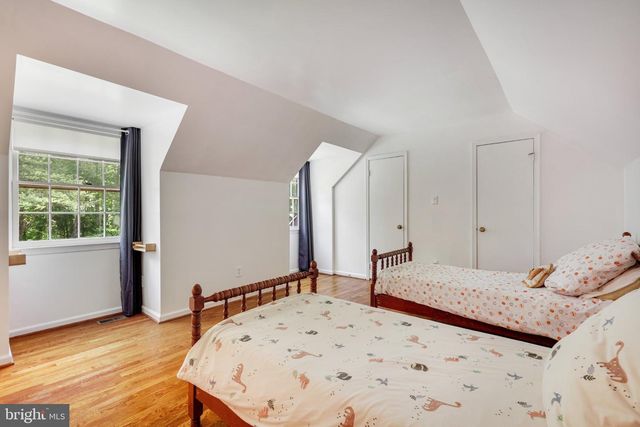 1427 LAUREL RD, Vienna, VA 22182