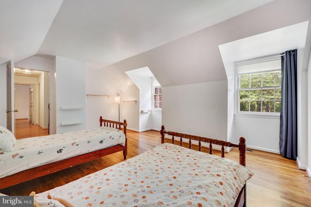 1427 LAUREL RD, Vienna, VA 22182