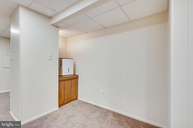 1427 LAUREL RD, Vienna, VA 22182