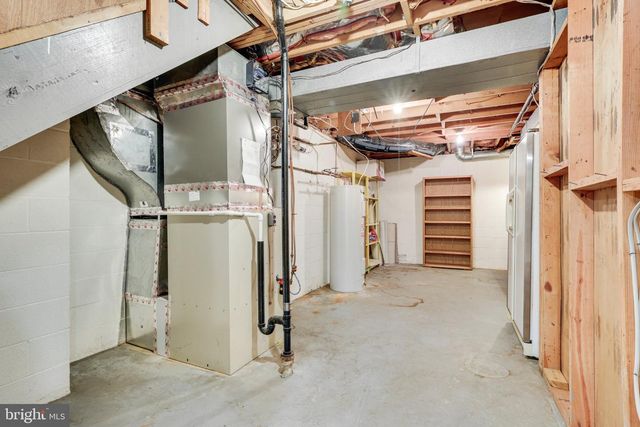 1427 LAUREL RD, Vienna, VA 22182