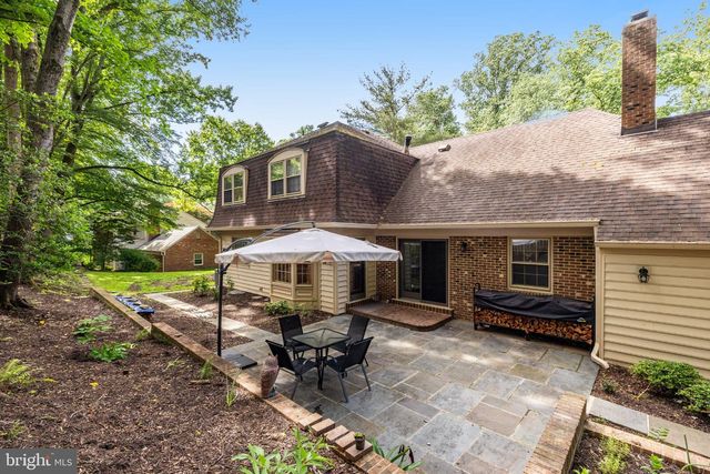 1427 LAUREL RD, Vienna, VA 22182