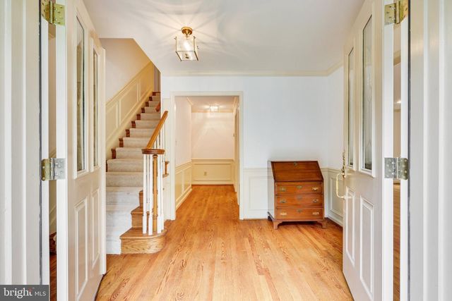 1427 LAUREL RD, Vienna, VA 22182