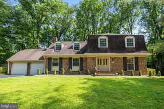 1427 LAUREL RD, Vienna, VA 22182