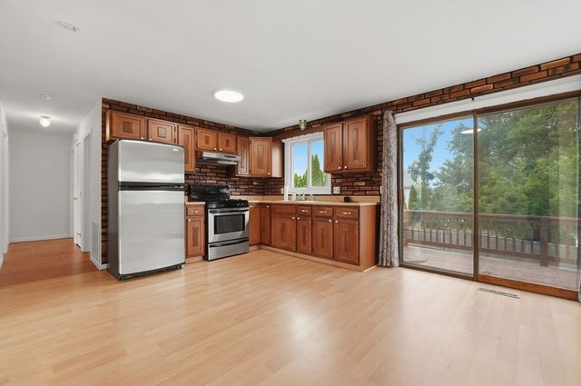 1966 Highland Ave, Fall River, MA 02720