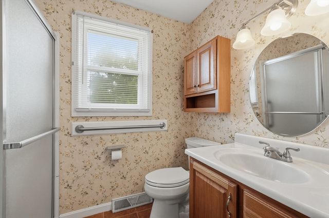 1966 Highland Ave, Fall River, MA 02720
