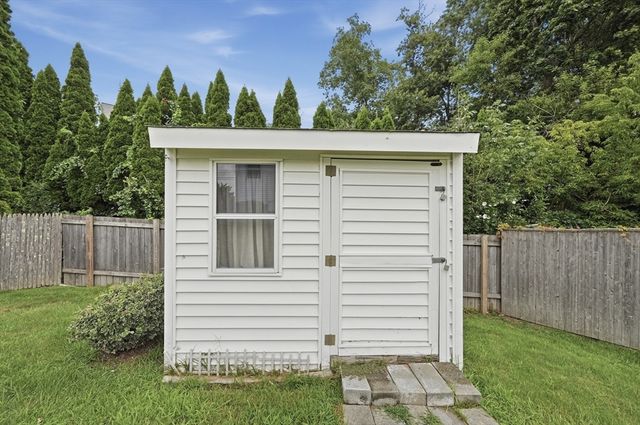 1966 Highland Ave, Fall River, MA 02720