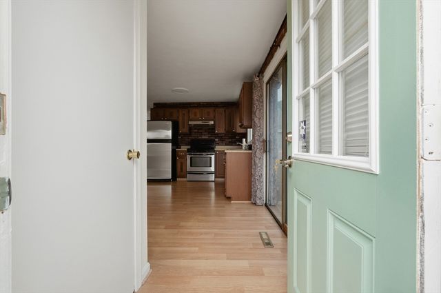 1966 Highland Ave, Fall River, MA 02720