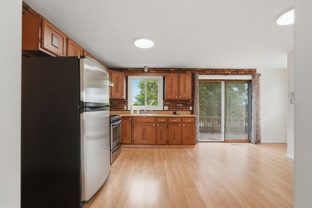 1966 Highland Ave, Fall River, MA 02720