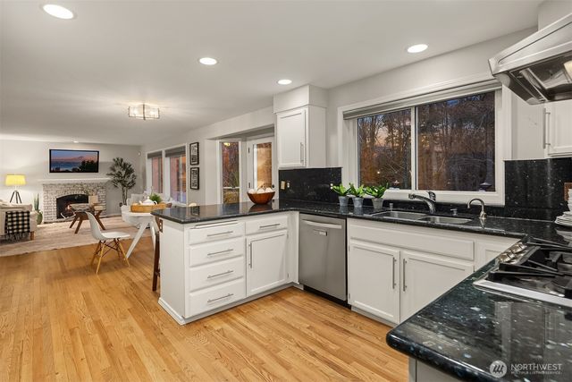 10834 53rd Place W, Mukilteo, WA 98275