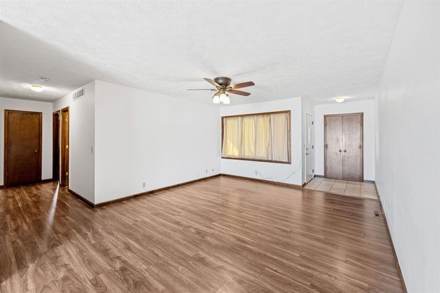 2211 S Ohio St, Salina, KS 67401